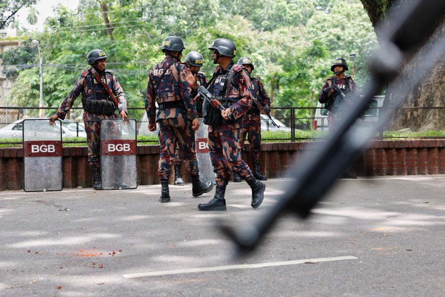 কোটা সংস্কার আন্দোলনে ঢাকা থেকে গ্রেফতার অন্তত ৫০০, তালিকায় কয়েকজন বিএনপি নেতাও: পুলিশ